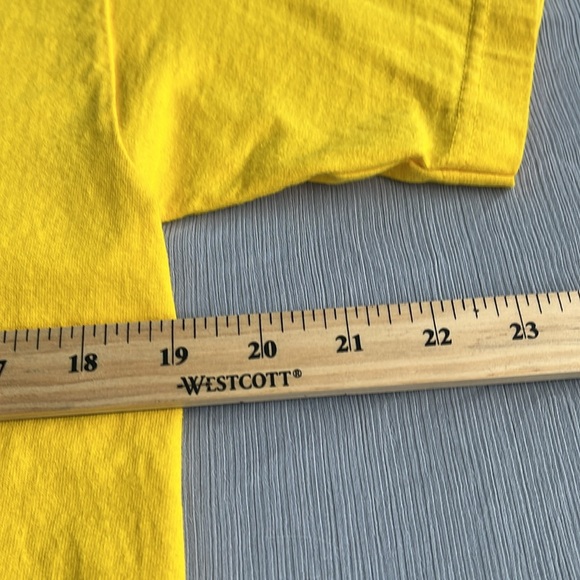 T Shirts / Mello Yello / Size M - Picture 5 of 6